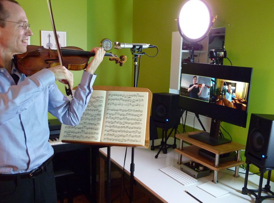 online violin lesson via video call for adult learners
